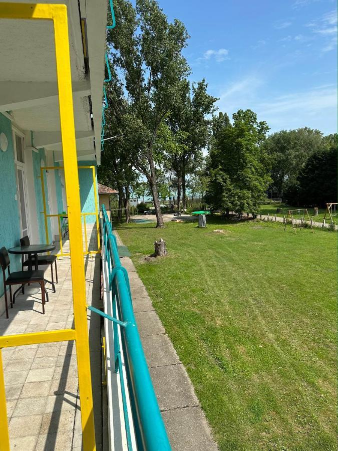 Lelle Beach Club Balatonlelle Dış mekan fotoğraf